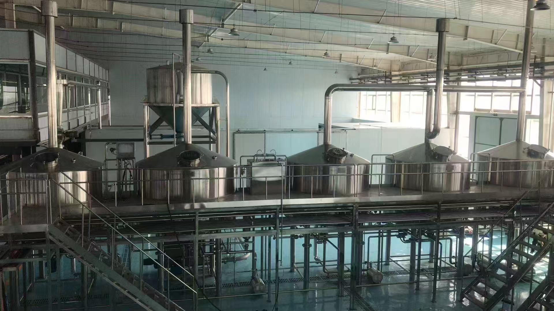 天山精酿啤酒设备厂—精酿啤酒设备主要生产工艺与核心技术