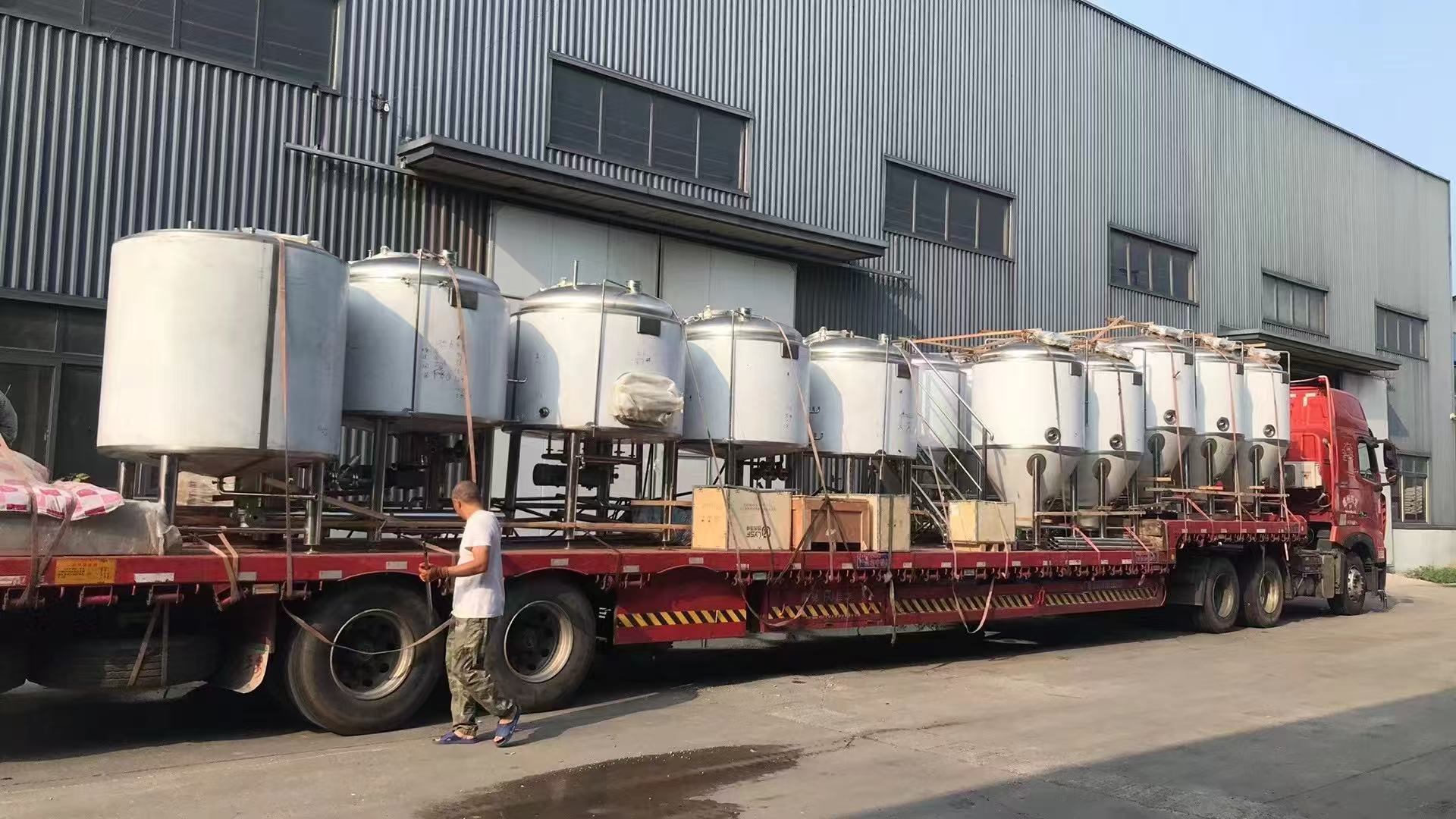 天山精酿啤酒设备厂—精酿啤酒设备制造:传承工艺与创新科技的交融